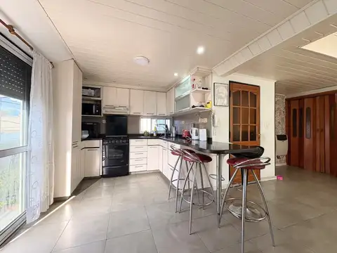 Depto Tipo Casa en Venta en Isidro Casanova, USD 74.000