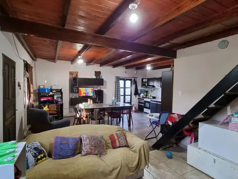 VENTA / CASA CON GALPÓN / GAS NATURAL / CRÉDITO