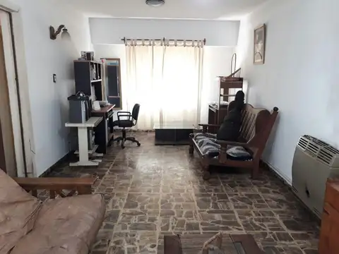 Departamento 5 ambientes con 2 baños