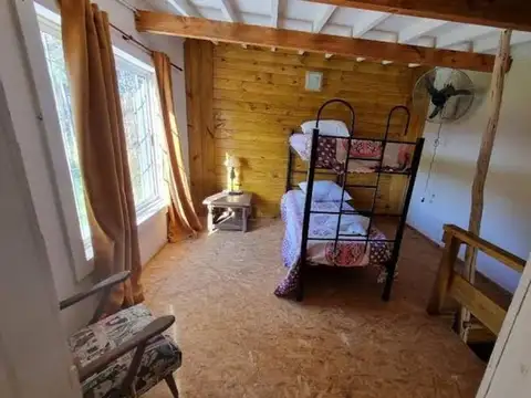 SE VENDE MODERNA CABAÑA CON PILETA EN LOS ZAPALLOS