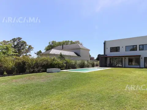 Casa en Venta en Ezeiza, USD 290.000