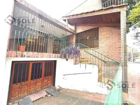 Castelar al 900