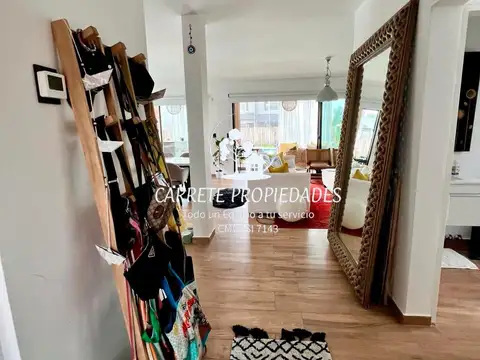 Casa 5 ambientes con 4 baños