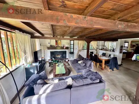 Casa en Venta con 1 cochera