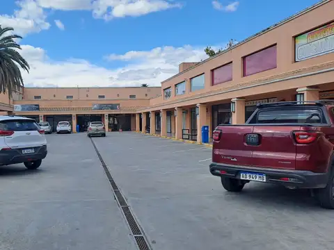 Local en Alquiler en Pilar, $ 450.000