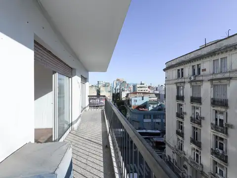 100% luminoso 3 ambientes piso alto! Sol y luz