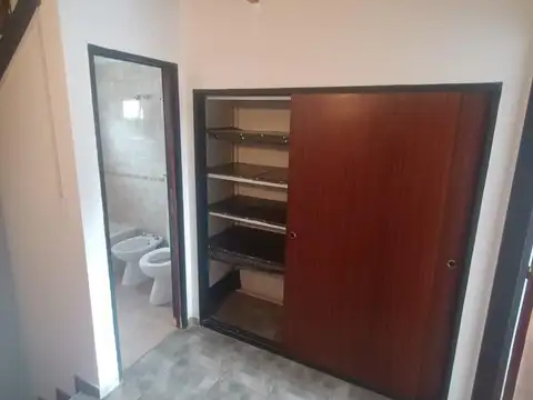 Depto Tipo Casa 2 ambientes con 1 baño