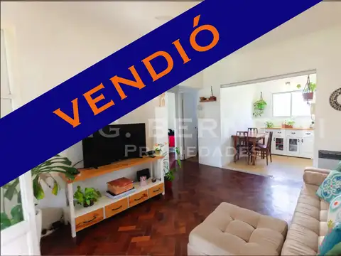 Departamento 3 Ambientes - Primer Piso - Barrio Gral. San Martín -