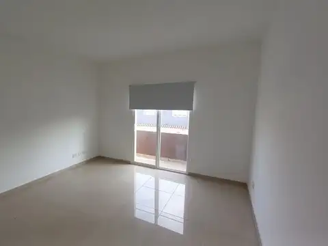 Departamento en 1er piso. Ambiente con cocina separada. Balcon y Patio/Terraza. Posesion inmediata