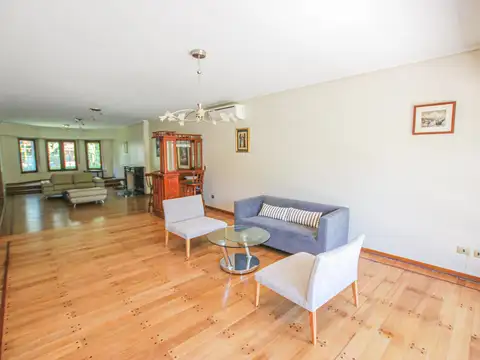 Casa en Alquiler de 4 dormitorios