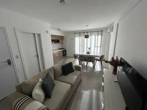 2 Ambientes con Patio y Balcón en Villa Urquiza