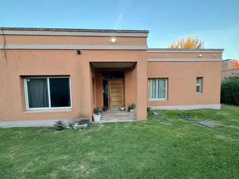 QUINTA DE CATEGORIA EN ZONA EXCLUSIVA DE MERCEDES