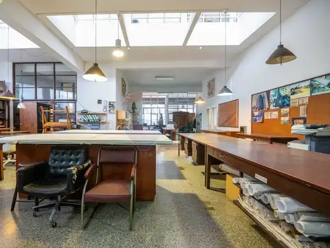 Local en Venta 63 años