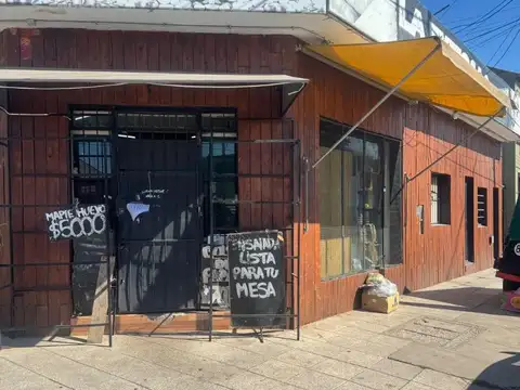 Local en Importante esquina