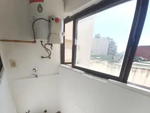 Billinghurst 100, Piso 4