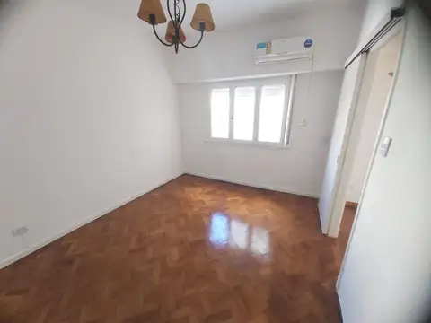 Departamento en Alquiler en Almagro Sur, $ 900.000