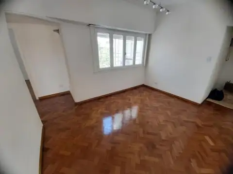 Billinghurst 100, Piso 4