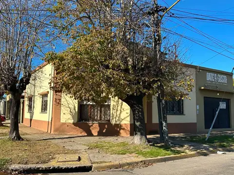 CASA  4 AMBIENTES EN HUDSON BERAZATEGUI