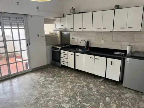 Viamonte 600
