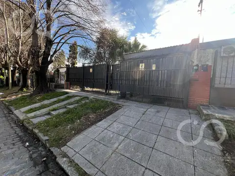 Casa en Venta en Adrogue Chico, USD 150.000