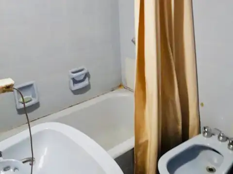 Departamento en Venta en Villa del Parque, USD 80.000