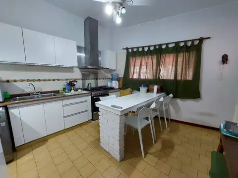 Casa en venta en Quilmes Centro