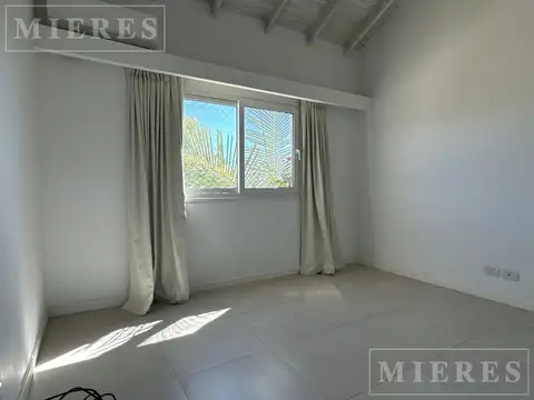 Casa en Alquiler de 3 dormitorios