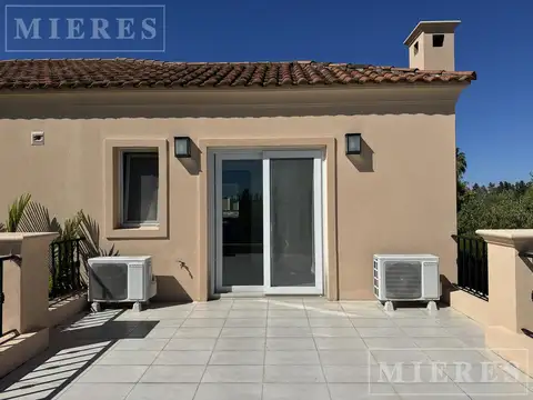 Casa en Alquiler en Barrio Santa Catalina a la laguna