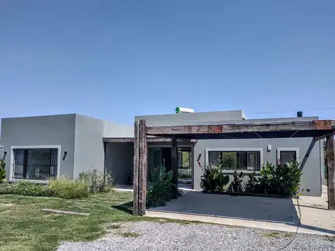 Casa en venta en Chacras del Ocho, al lado de Pilará
