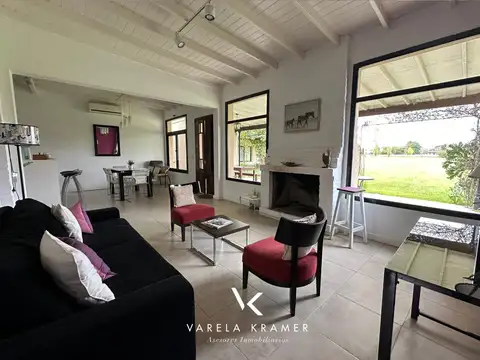 Casa 6 ambientes con 4 baños