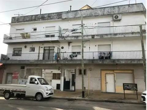 Santiago Del Estero 6817 , Piso 1