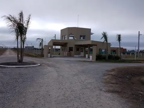 Estancias de Domselaar Chico. Lote de 300 M2 . Partido San Vicente. Bs As.