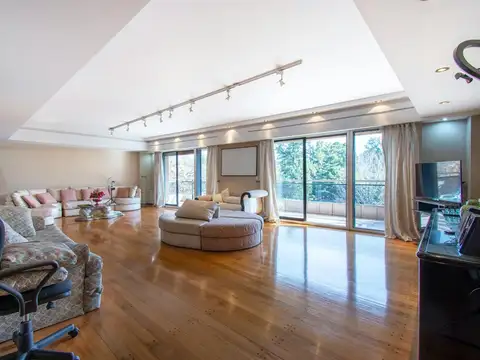 Avenida Coronel Diaz 2400