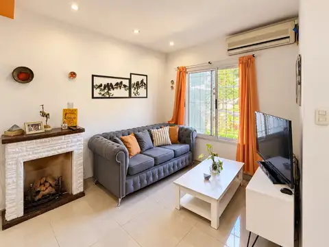 VENTA Casa 4 Ambientes con Parque, Galería y Monoambiente Anexo – La Reja