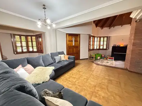 Casa en Jose Marmol en venta