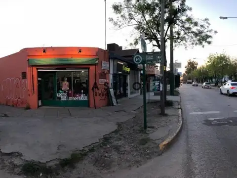 Local  En Venta Ubicado En Libertad, Merlo, G.b.a. Zona Oeste