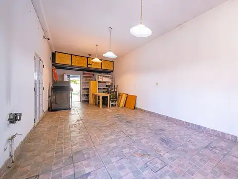 Depto Tipo Casa 7 ambientes con 2 baños