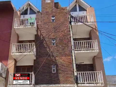 Semipiso amplio, 2 dorm, Terraza, Parrilla, A 100m del mar