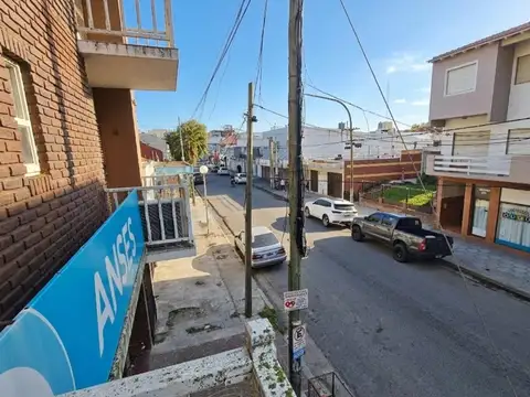 Jorge Newbery 1400, Piso 1
