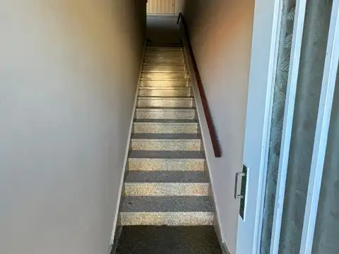 Casa 6 ambientes con 3 baños