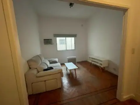 Departamento en Alquiler en Balvanera, $ 900.000