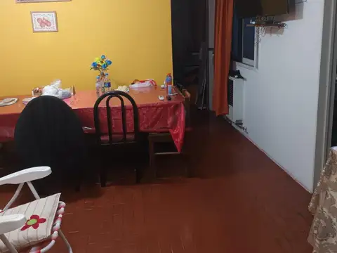 Avenida Hipólito Yrigoyen 1300