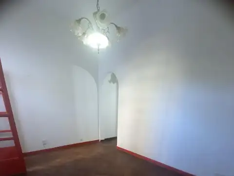 Departamento de 2 amb. C/ bajas expensas por escalera - San