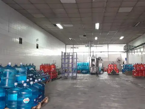 Galpon en Alquiler 40  mts Fondo