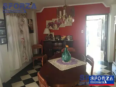 Casa en Venta con 1 cochera