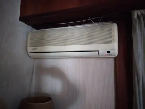 Amplio chalet en Quilmes Este