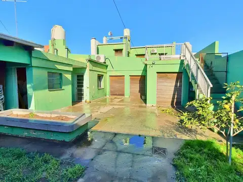 VENTA CASA 4 HABITACIONES-3BAÑOS-ZOOM-BERISSO-APTO CREDITO