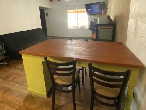 Casa 5 ambientes con 2 baños