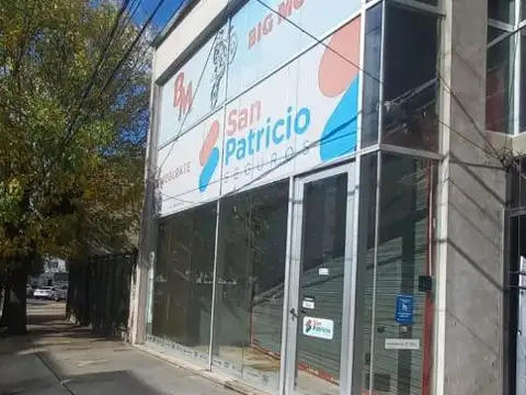 Local en Alquiler Via Pública