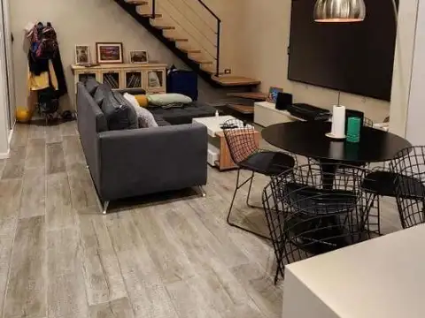 Depto Tipo Casa 4 ambientes con 2 baños